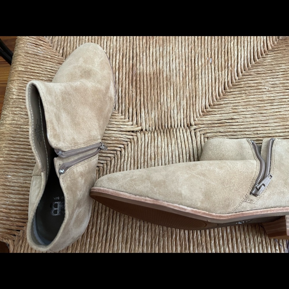 Gianni Bini tan suede booties, size 11M, never worn